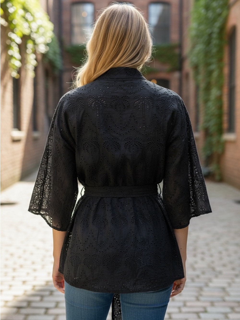 Vintage Havana Black Eyelet Kimono Cardigan Cover-Up Size M. NWT - Picture 2 of 4